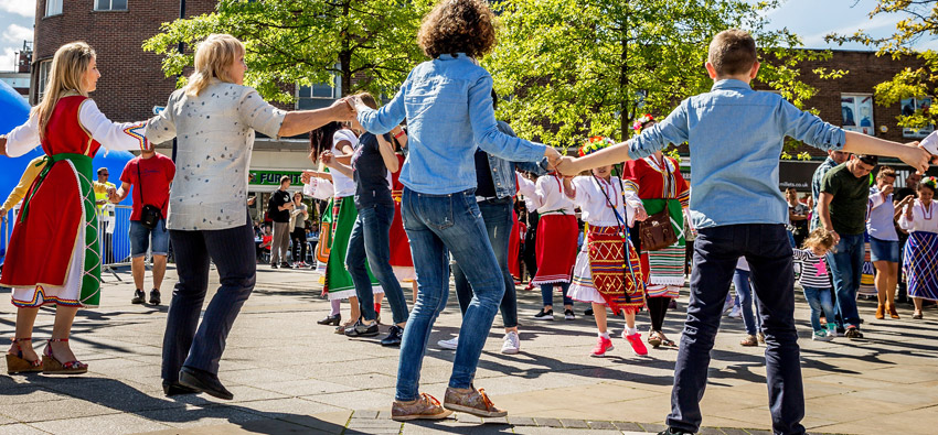 people dancing